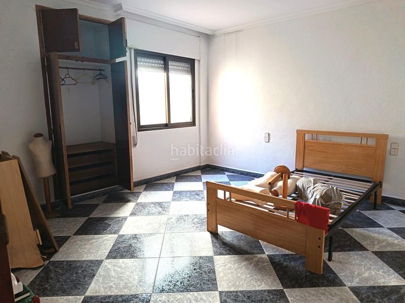 Foto 5f1ab37e-3d6a-4736-9fe5-74c8851f6395. Casa amb aparcament a Oliva pueblo Oliva