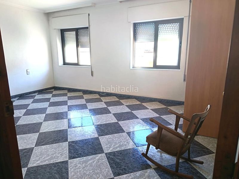 Foto 6ddfe415-4bf4-4954-bea6-2c17a641fca1. Casa amb aparcament a Oliva pueblo Oliva