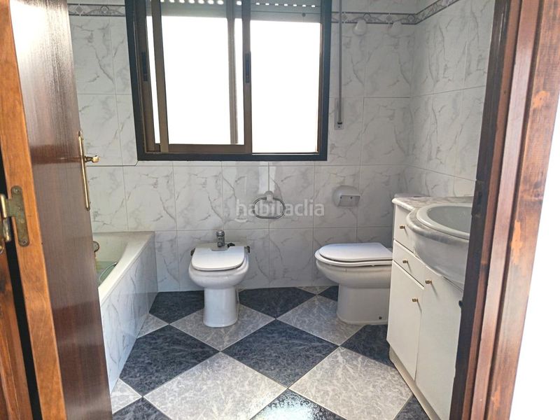 Foto c9c2d537-79c2-48c7-a58d-b3e9715bd70e. Casa amb aparcament a Oliva pueblo Oliva