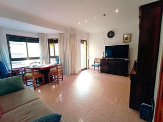 Flat in Oliva Pueblo. Piso con patio en oliva