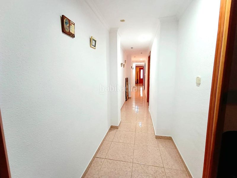 Foto e010c26e-ac7d-4be2-98c8-7f5eff768478. Pis a Oliva pueblo Oliva