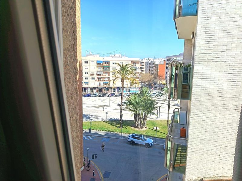 Foto 337b0d91-6018-4e22-a9ce-e568cd248269. Pis a Oliva pueblo Oliva