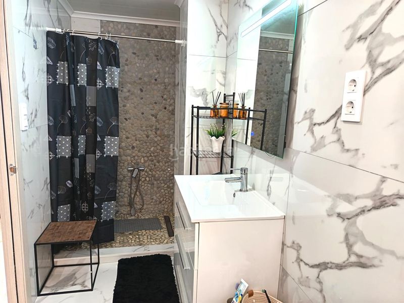 Foto bb54fbb6-d392-4c1d-b074-c6066b6359ff. Pis a Oliva pueblo Oliva