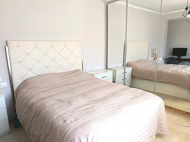 Foto d837f808-c9be-4c36-a443-4d394f77a71c. Pis a Oliva pueblo Oliva