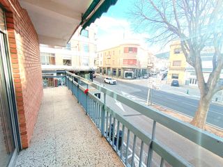 Flat  De l'alcalde francesc llorca. Piso esquinero con patio, balcon y ascensor