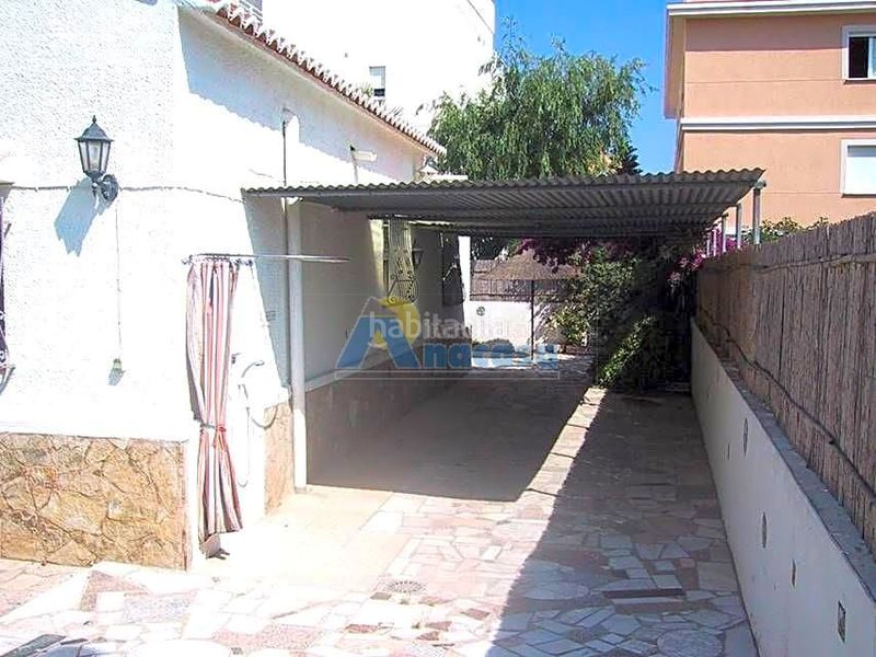 Foto f592bedd-70e4-41f6-8052-7efd59bc0b38. Casa a Oliva playa Oliva