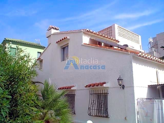 Foto fa1d1911-19e3-4b1d-b4a2-a79f915ee8dc. Casa a Oliva playa Oliva