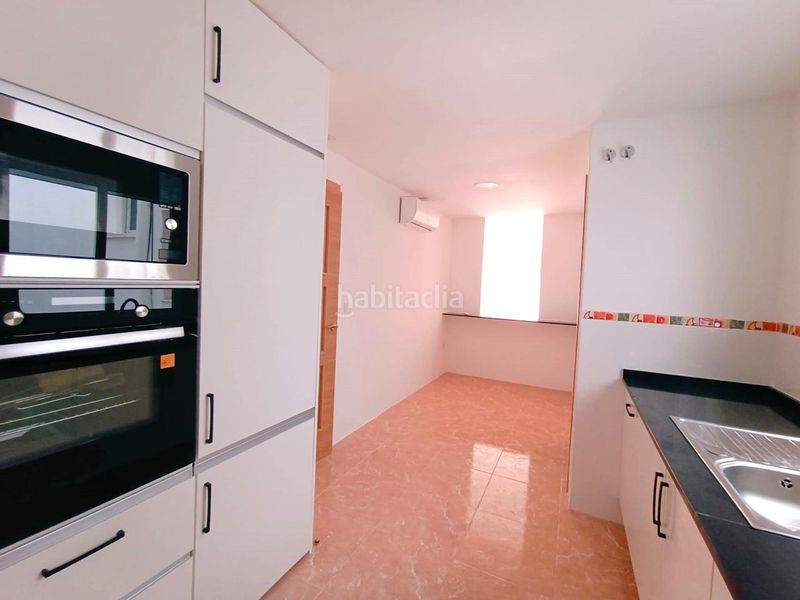 Foto 45eda651-63bd-4646-b7b3-b9fb666ecc93. Pis a Oliva pueblo Oliva