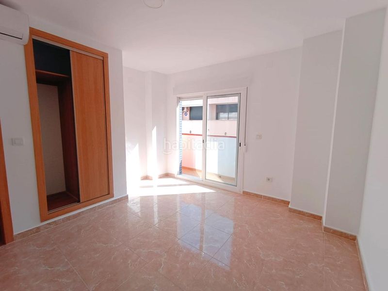 Foto a028bdff-ded5-4e55-8dc9-2cf1db201b1e. Pis a Oliva pueblo Oliva