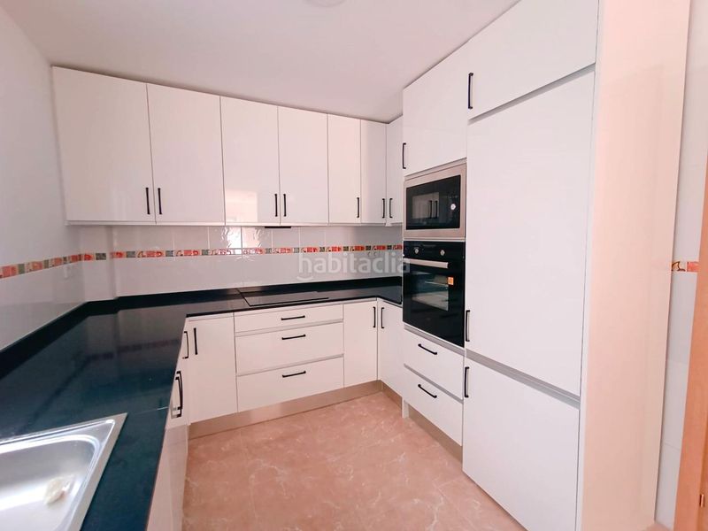 Foto ff173b70-84ee-4b2d-a35c-6d16642b85d7. Pis a Oliva pueblo Oliva