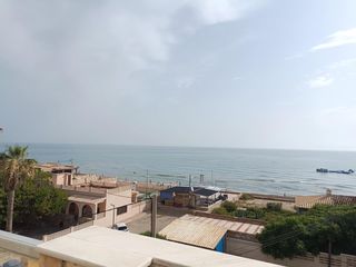 Attique  2 de maig. Atico con vista al mar y piscina en playa piles