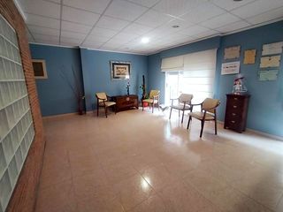 Oficina en Oliva Pueblo. Oficina 200 m2 para entrar en zona ambulatorio