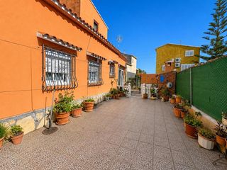 Casa en Oliva Playa. Chalet en playa de oliva