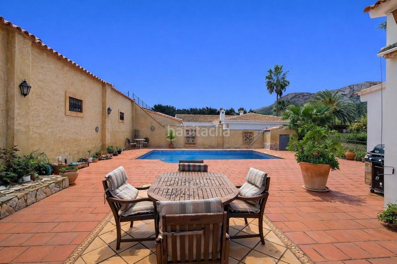 Foto 40bdb285-3d5c-4e6c-9ec4-324936b94b91. Casa amb calefacció aparcament piscina a Barx
