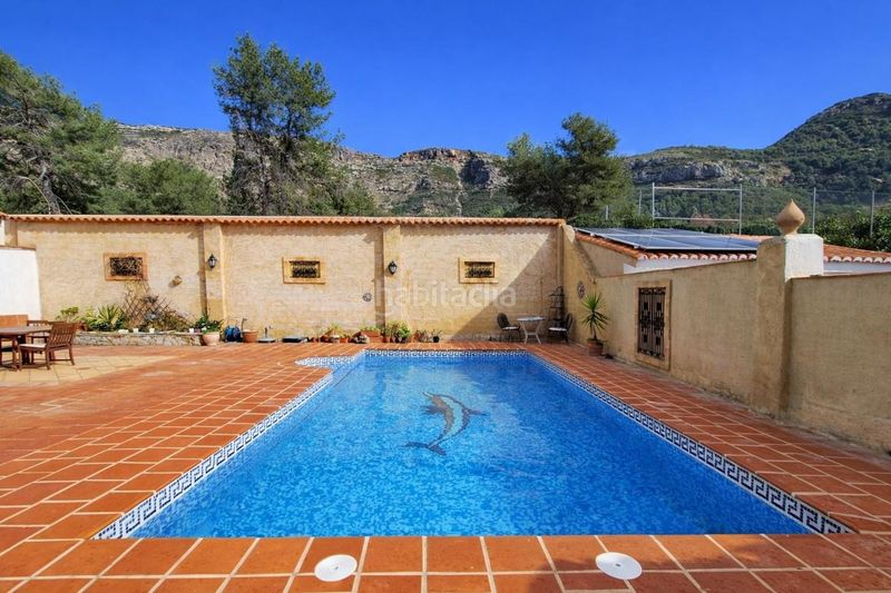 Foto b093b7df-cbec-46c4-951a-9db38d219ec9. Casa amb calefacció aparcament piscina a Barx