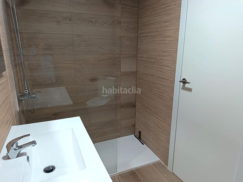 Foto a01ac542-1b95-4151-8458-1110b3f9d215. Pis a Oliva pueblo Oliva