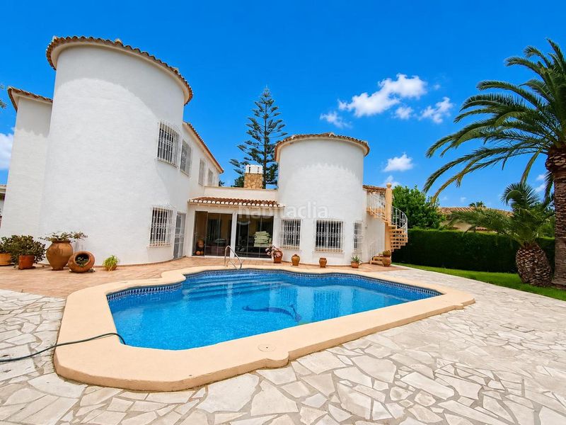 Foto 1cf9fe3a-cdbe-46fa-8f2e-5ce802781dc8. Casa amb piscina a Oliva nova Oliva