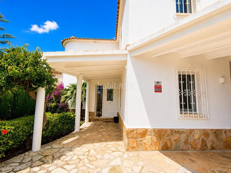 Foto d832bef7-8405-4069-a65a-f51008e7b256. Casa amb piscina a Oliva nova Oliva