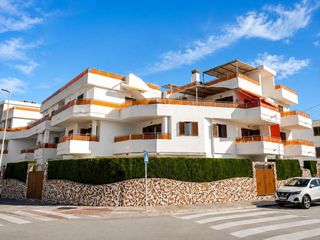 Etagenwohnung in Oliva Playa. Apartamento en playa de oliva con piscina