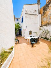 Maison à Oliva Pueblo. Casa con alma en el corazón de oliva, con patio jardín y 2 terra
