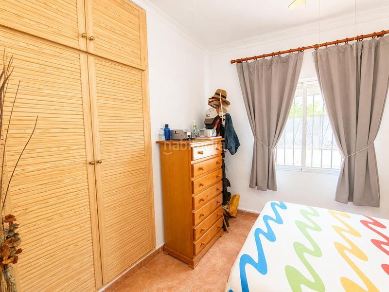 Foto a6a6ddff-bd33-4c28-aedd-fe8831cc2cc0. Casa a Oliva playa Oliva