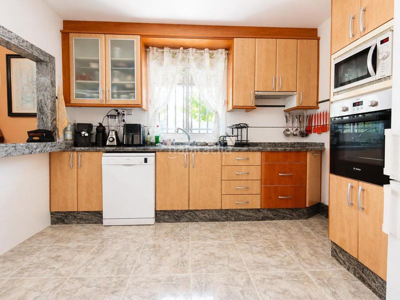 Foto cb38fb96-8a70-4d6b-9ead-d72ce18f3d84. Casa a Oliva playa Oliva