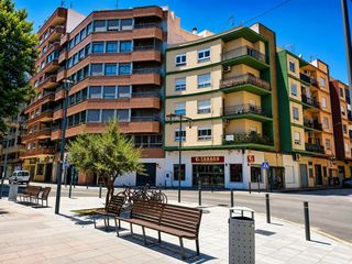 Appartement  De les monges clarisses. Piso en zona paseo oliva