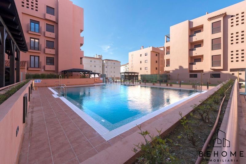 Foto 99ff9270-3a99-4bb6-8b50-a8eced57e641. Planta baixa amb aparcament piscina a Arroyo de la Miel Benalmádena