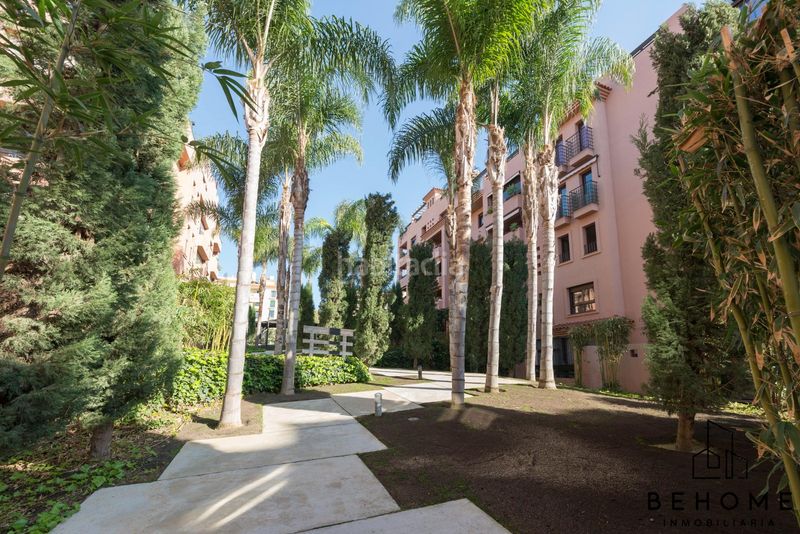 Foto 32dac4f0-0448-4618-b4b0-d83aa283af9a. Pis amb aparcament piscina a Arroyo de la Miel Benalmádena