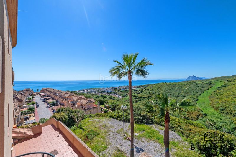 Foto 3afff475-33b6-49f8-8af4-493256099a18. Àtic amb aparcament piscina a La Alcaidesa