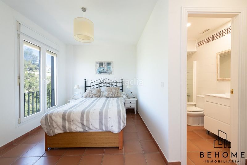 Foto 4c4a8170-e5b5-4e11-ad75-48d22dbff21c. Àtic amb aparcament piscina a La Alcaidesa