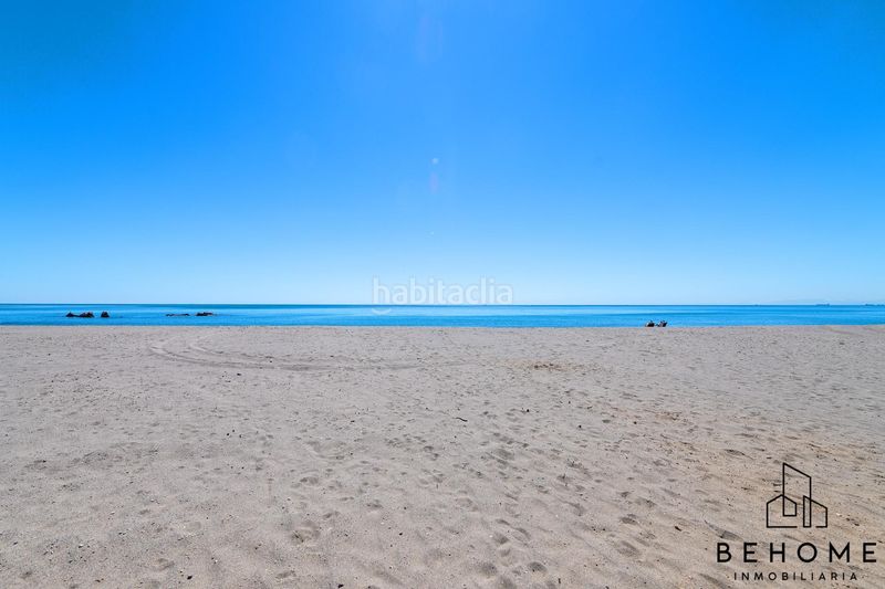Foto 5bb6d908-c1d8-4f05-9b26-b8c6cde501d6. Àtic amb aparcament piscina a La Alcaidesa
