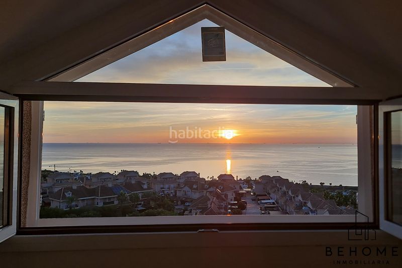 Foto 6d6e314c-4983-443a-958d-2a0eb87dfae4. Àtic amb aparcament piscina a La Alcaidesa