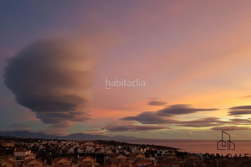 Foto 895960a4-8839-431c-87f8-3a232b719047. Àtic amb aparcament piscina a La Alcaidesa