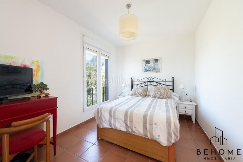 Foto b1d97201-7b7c-4d8a-9ab6-4e98e0363050. Àtic amb aparcament piscina a La Alcaidesa