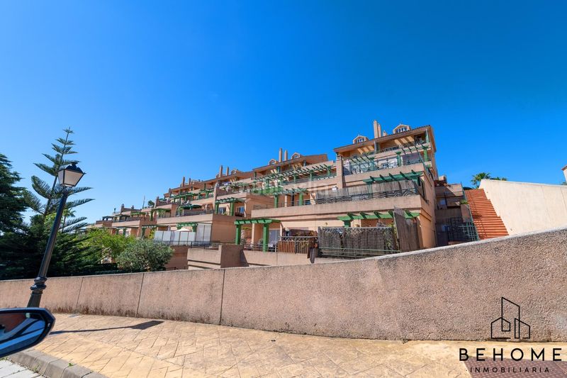 Foto c912c396-dbfd-4e3c-b657-6d83e379e95e. Àtic amb aparcament piscina a La Alcaidesa