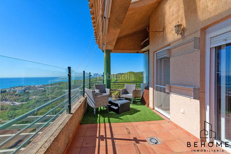 Foto d62abccd-f2f5-460c-bc6f-0d219451db17. Àtic amb aparcament piscina a La Alcaidesa