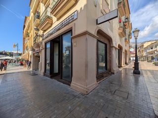 Local Comercial  Calle nacimiento del. Local en venta en pleno centro de arroyo de la miel  ubicaci�n p