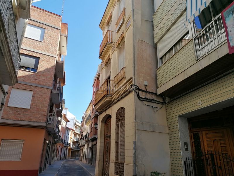 Foto 2731b8b2-87ba-4494-92ff-4d7def299634. Casa amb aparcament a Algemesí
