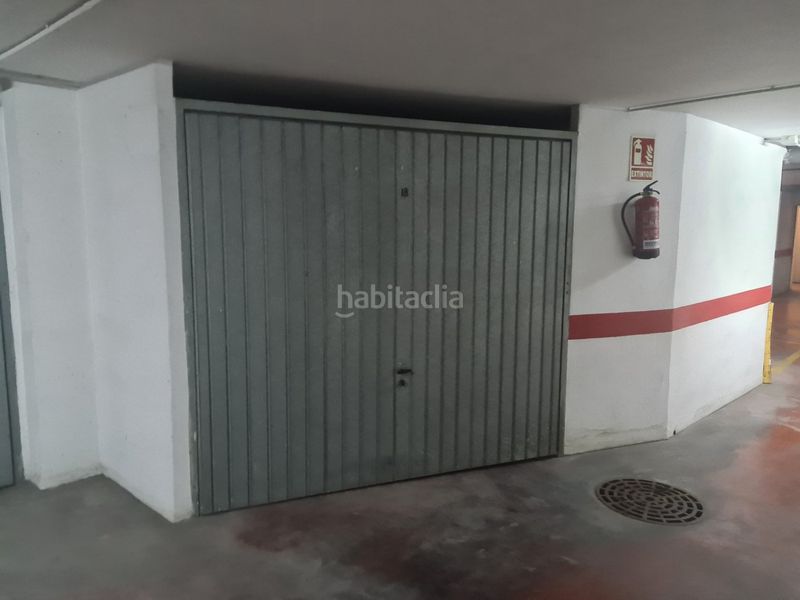 Foto 812a4644-c08c-4adb-8c06-9cc08b6b2126. Aparcament cotxe a Algemesí