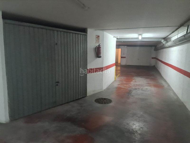 Foto ee395054-0cc4-4f8e-9b33-13a945f23cc9. Aparcament cotxe a Algemesí