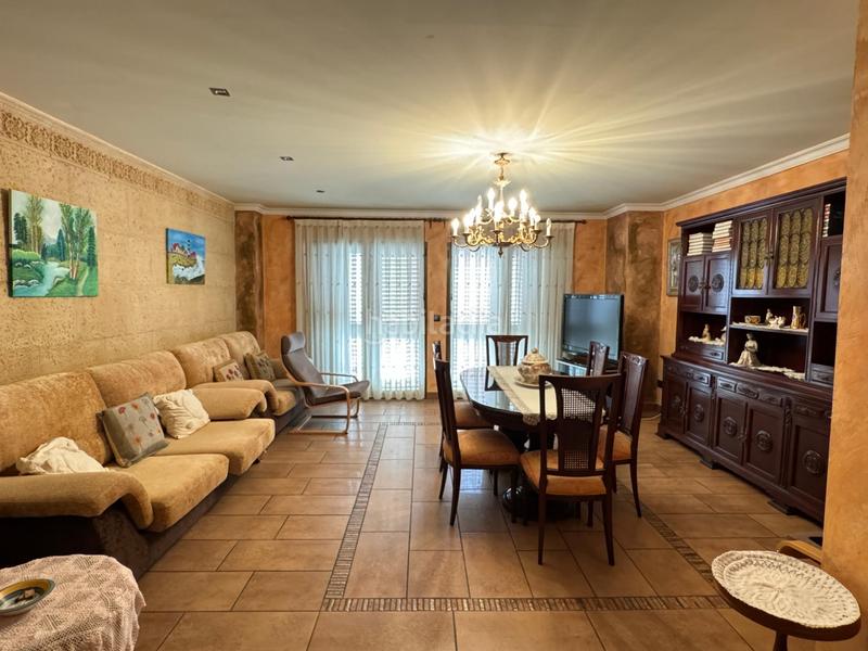 Foto 37b2f9d8-3f65-48e5-9a9c-e1eaba26055e. Casa con parcheggio in Algemesí