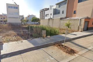 Terreny residencial  Calle el comtat. Alg185  solar de 114m2 en la calle comtat de algemesí zona plà