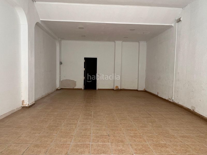 Foto c144fbf4-fbaa-4101-b7bb-71c70350d517. Alquiler local comercial alg195 local comercial de 70m2 en la plaza del teular de algemesi en Algemesí