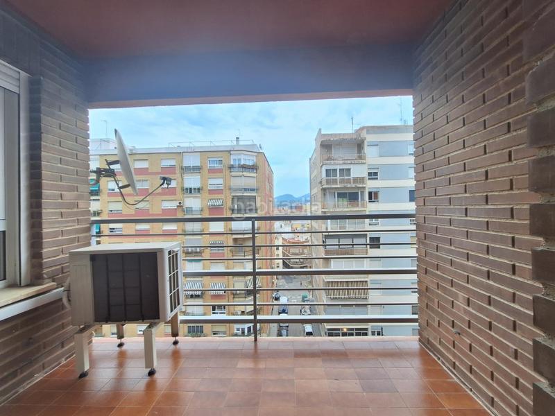 Foto 8d14ee84-9e1c-4a41-8719-365a1a4144d3. Alquiler piso cul834 fincas girbés presenta piso en alquiler en avenida santos patronos en Alzira