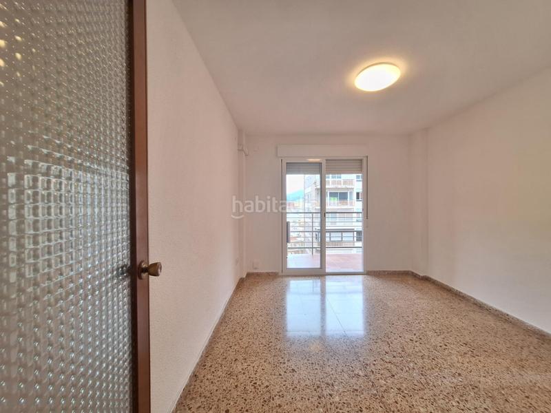 Foto 9de018b5-fc3c-4427-8784-004b3ceb6261. Alquiler piso cul834 fincas girbés presenta piso en alquiler en avenida santos patronos en Alzira