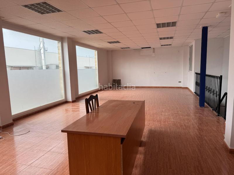 Foto b5d07f68-cb6a-4f03-b097-91e0fcbbc765. Fabrikhalle in Algemesí