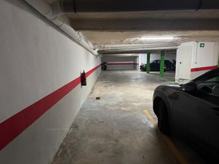 Rent Car parking  Calle muntanya. Alg108  plaza rayada de 8 m2 en primer sotano en la calle montañ