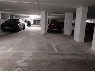 Miete Autoparkplatz  Calle cervantes. Alg119  doble plaza rayada de 22m en primer sotano en calle cerv