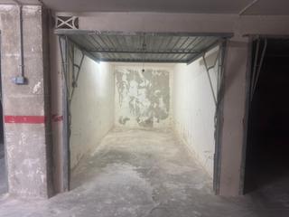 Parking coche en Algemesí. Alg121  cabina cerrada en calle francisco ribalta de algemesi